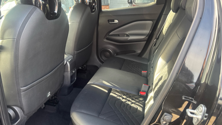 Nissan Juke 1.0 DiG-T Tekna 5dr Petrol Hatchback